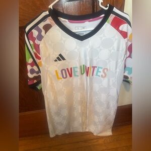Adidas Love Unites